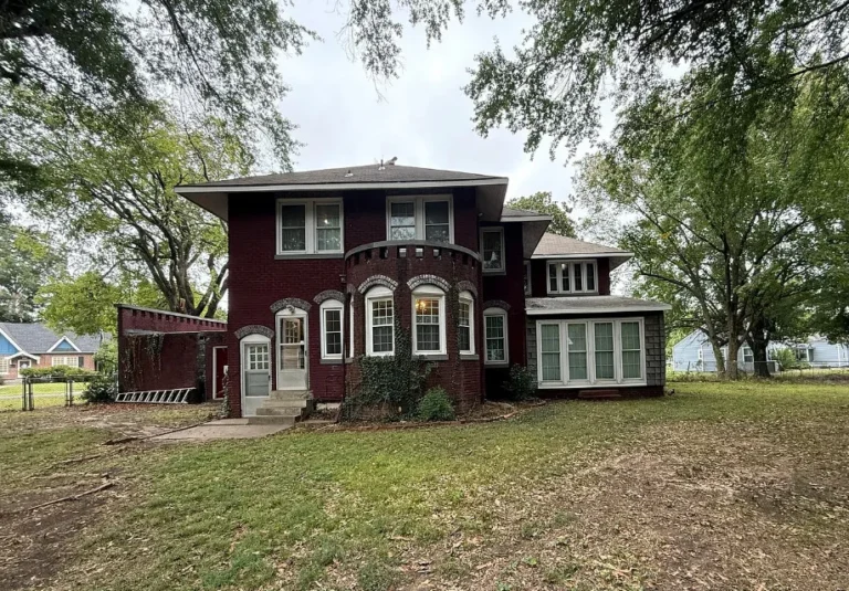 Unique staircase! Circa 1900 in Oklahoma. $250,000