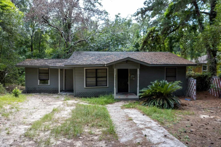Affordable Investment Opportunity – 805 Scott St, Woodville, TX 75979
