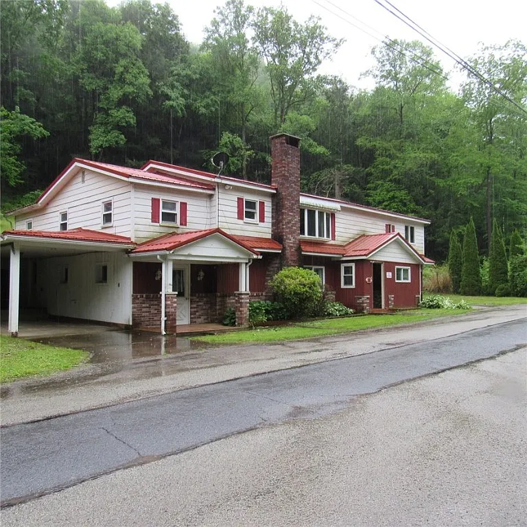 Price cut: $5K-Spacious Raised Ranch Along Dalton Run – A Rare Opportunity in Johnstown, PA